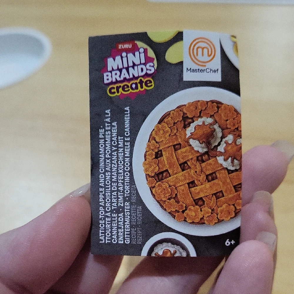 Mini Brands Create MasterChef Lattice Apple Pie